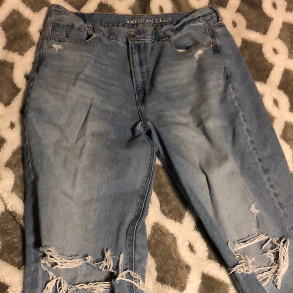 American Eagle Mom Jeans
